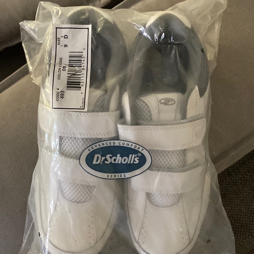 Men’s Size 9D White Dr Scholl’s Advanced Comfort Series used indoors only